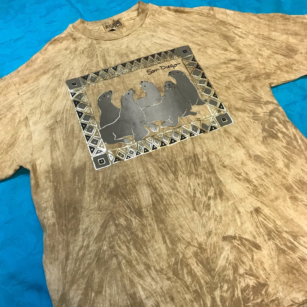vintage seals acid wash tee !